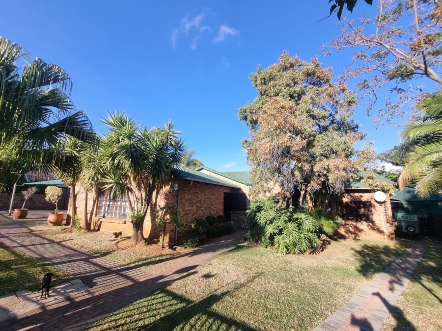 4 Bedroom Property for Sale in Bodorp North West